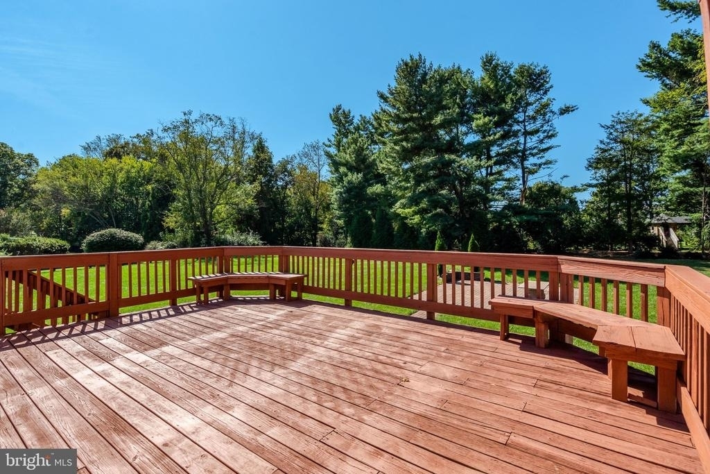 4570 Lawnvale Drive - Photo 32