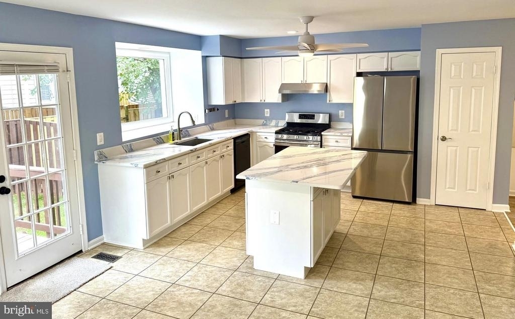 21780 Canfield Terrace - Photo 11