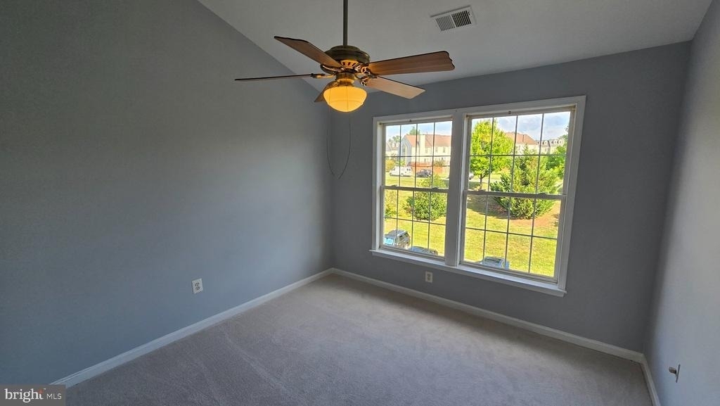 43975 Lords Valley Terrace - Photo 20
