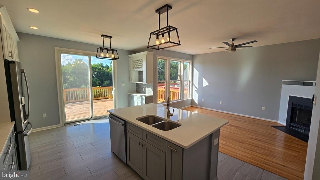43975 Lords Valley Terrace - Photo 10
