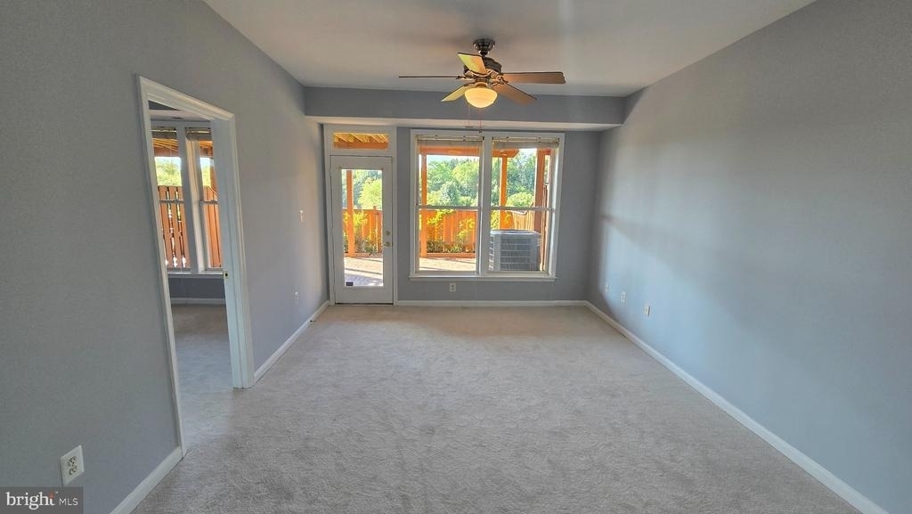 43975 Lords Valley Terrace - Photo 22