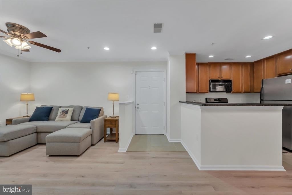 1516 N Point Drive - Photo 9