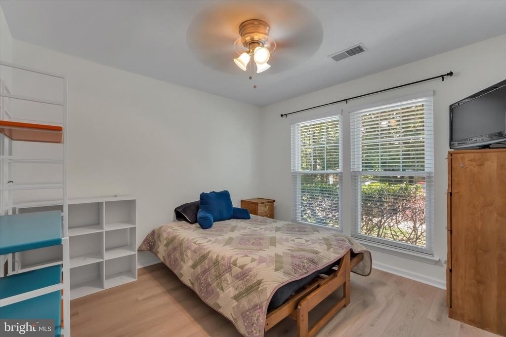 1516 N Point Drive - Photo 26
