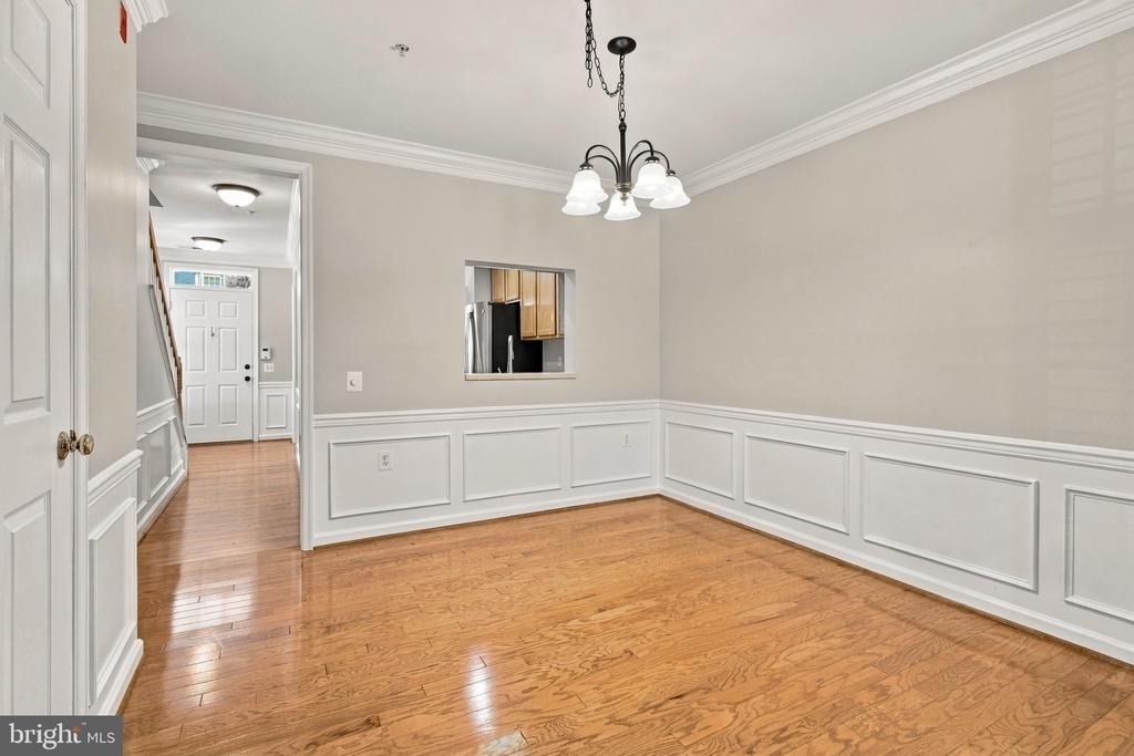 1401 Roundhouse Lane - Photo 7