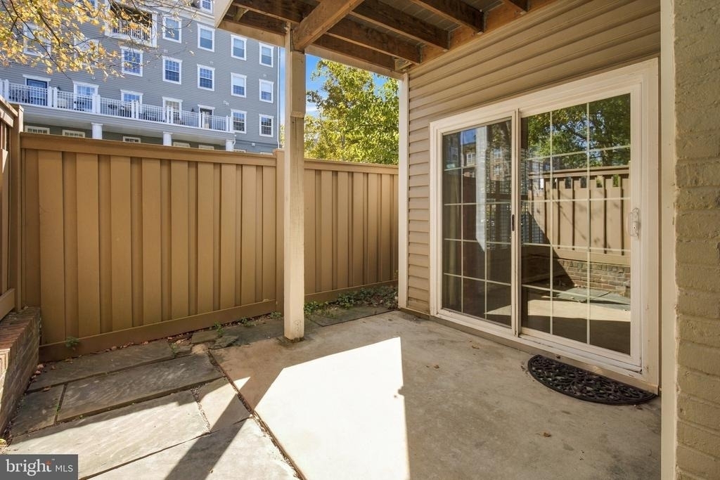 1401 Roundhouse Lane - Photo 11
