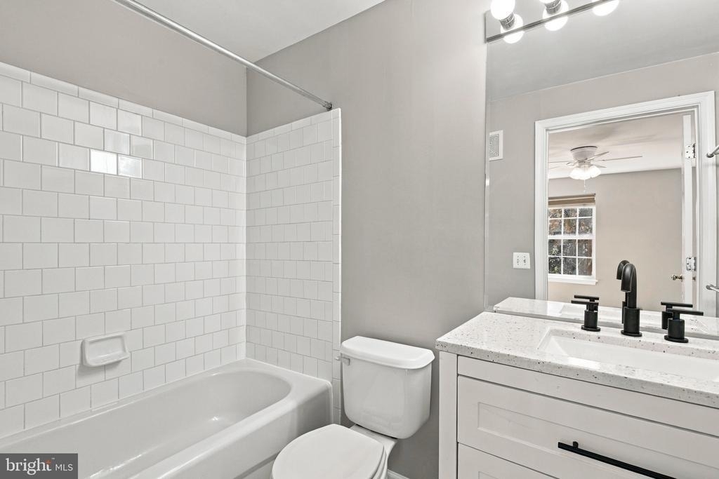 1401 Roundhouse Lane - Photo 24