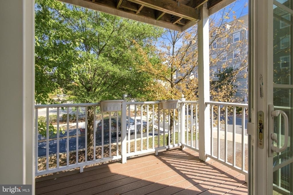 1401 Roundhouse Lane - Photo 16