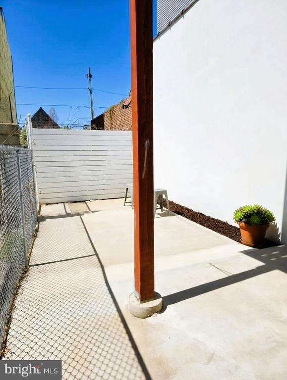 1558 N Randolph Street - Photo 9