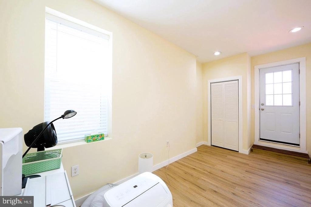 1558 N Randolph Street - Photo 23