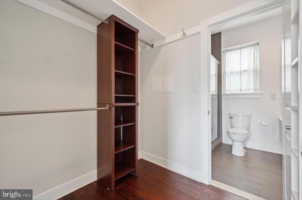 714 N Chadwick Street - Photo 16