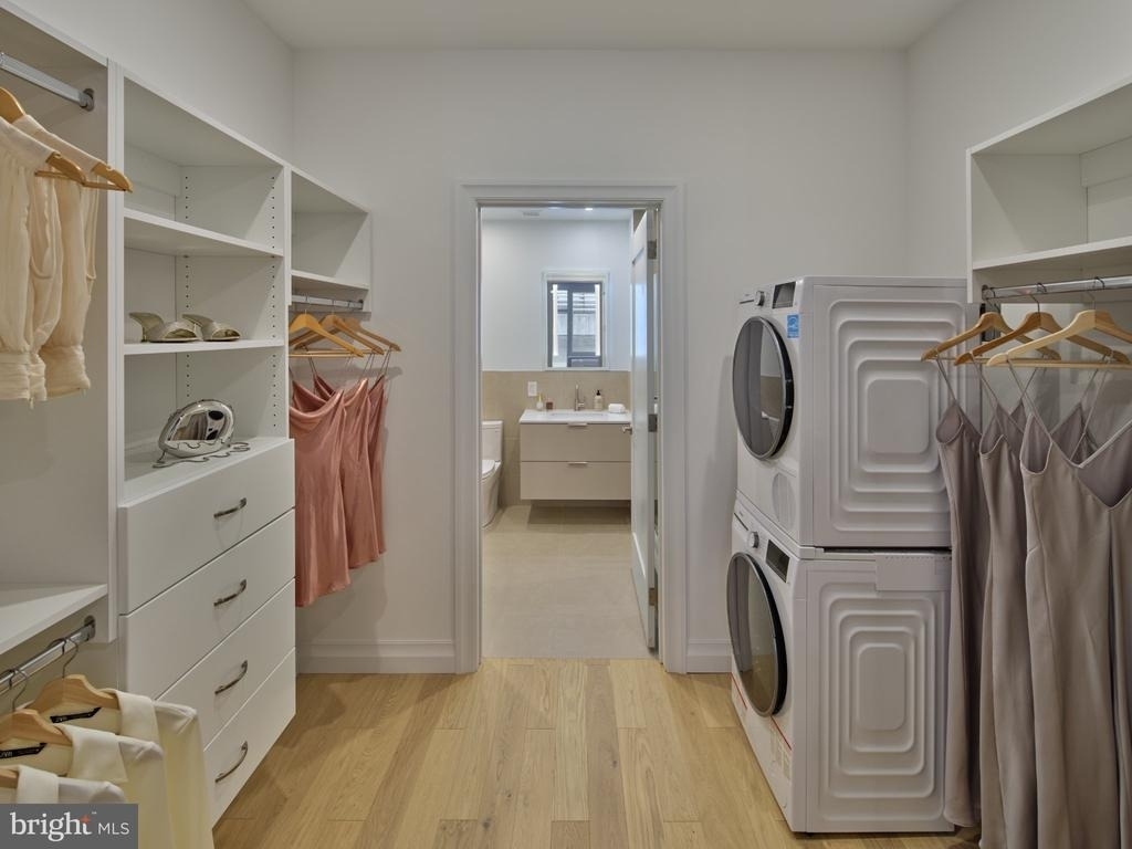 815 - 17 N Poplar Street - Photo 1