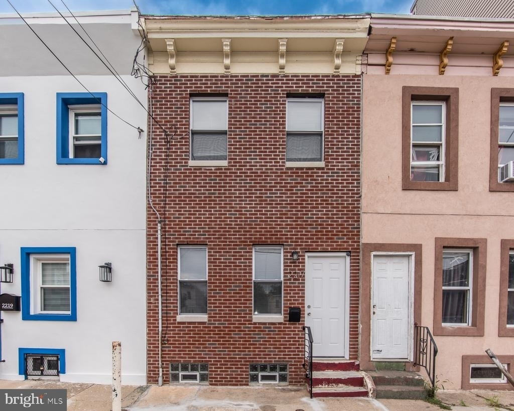 2217 Waterloo Street - Photo 0