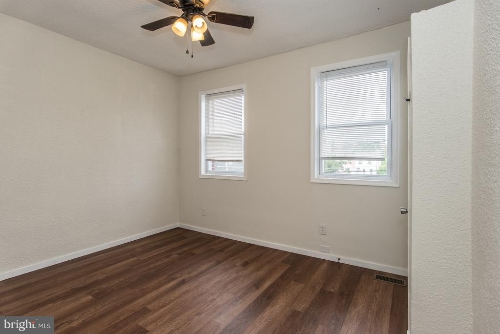 2217 Waterloo Street - Photo 23