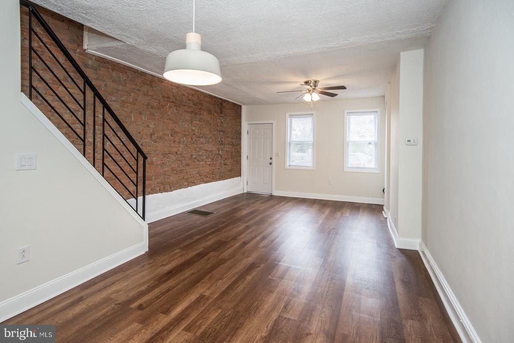 2217 Waterloo Street - Photo 6