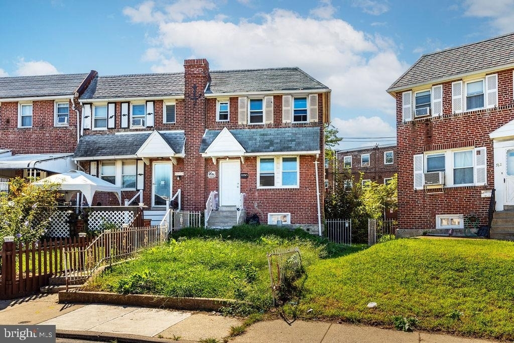 524 Wiltshire Road - Photo 1