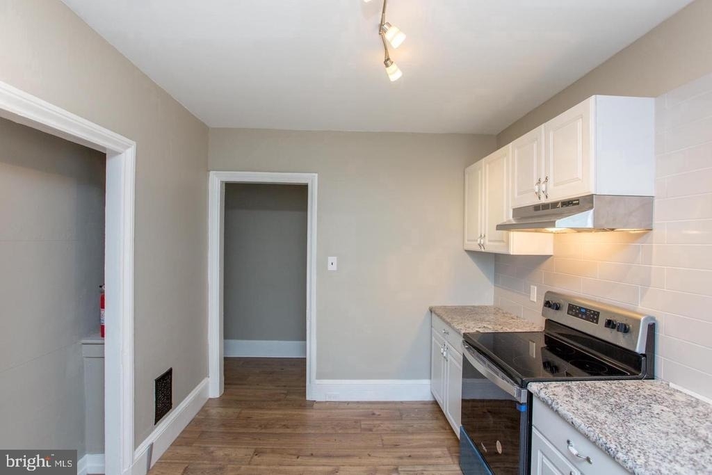 34 S Clinton Street - Photo 11