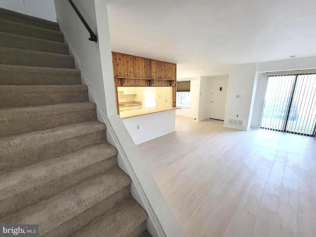 1005 Timber Creek - Photo 9
