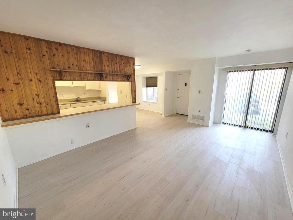 1005 Timber Creek - Photo 1