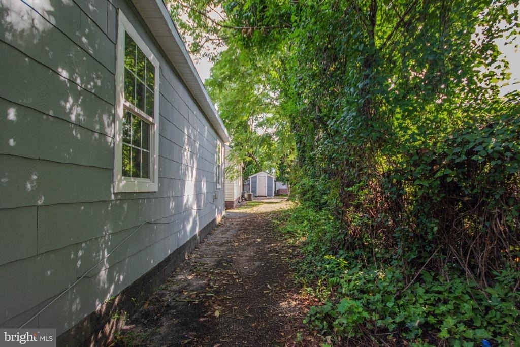 403 Newton Terrace - Photo 17