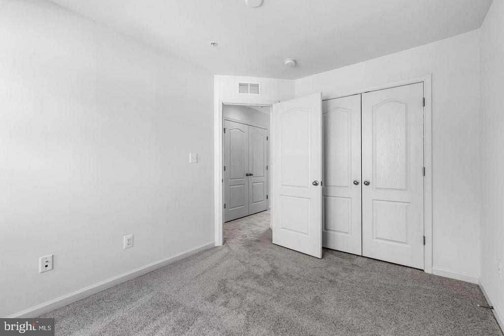 482 Peleton Street - Photo 17