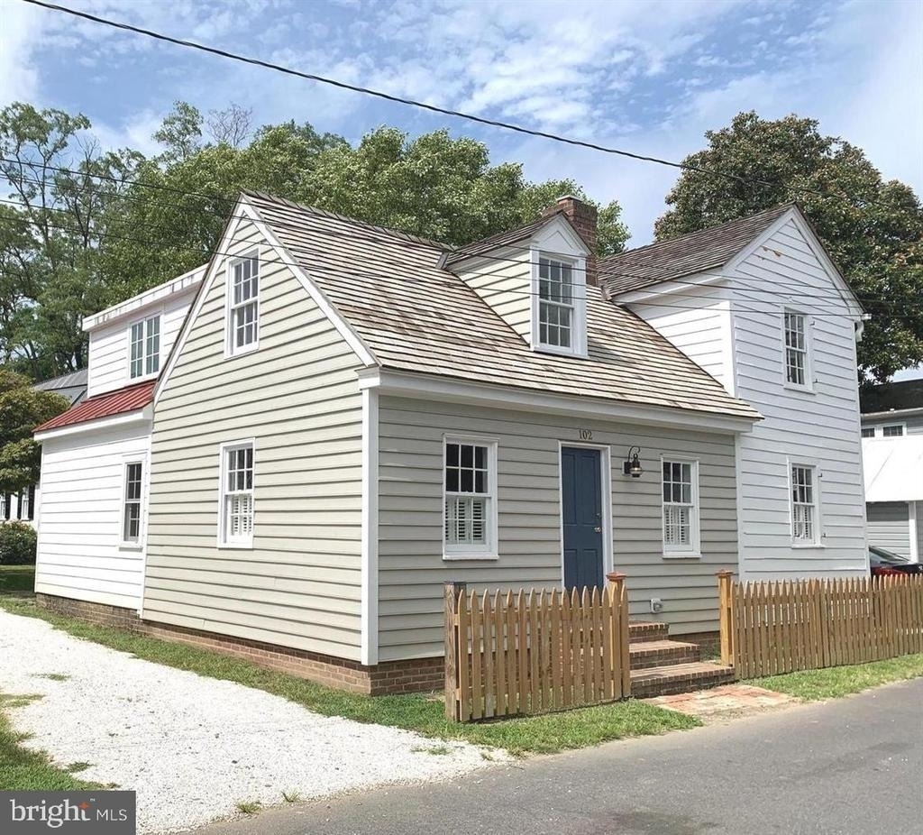 102 Locust Street - Photo 1