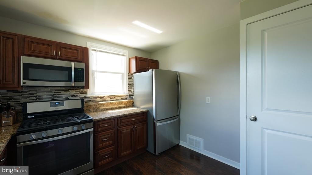 508 Winslow Road - Photo 3