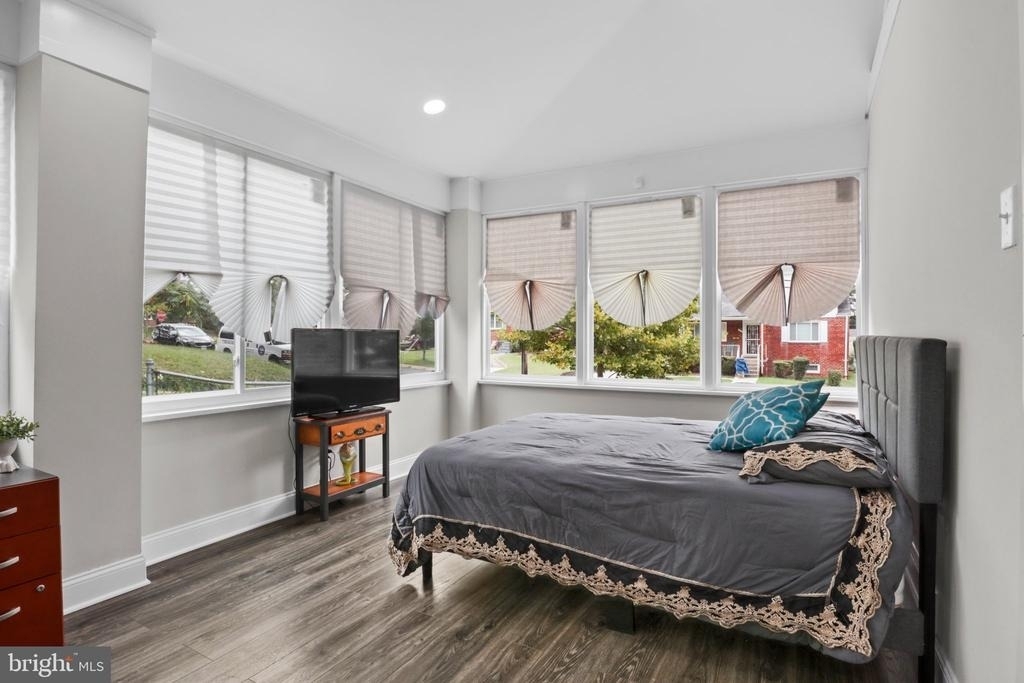 720 Sheridan Street - Photo 18