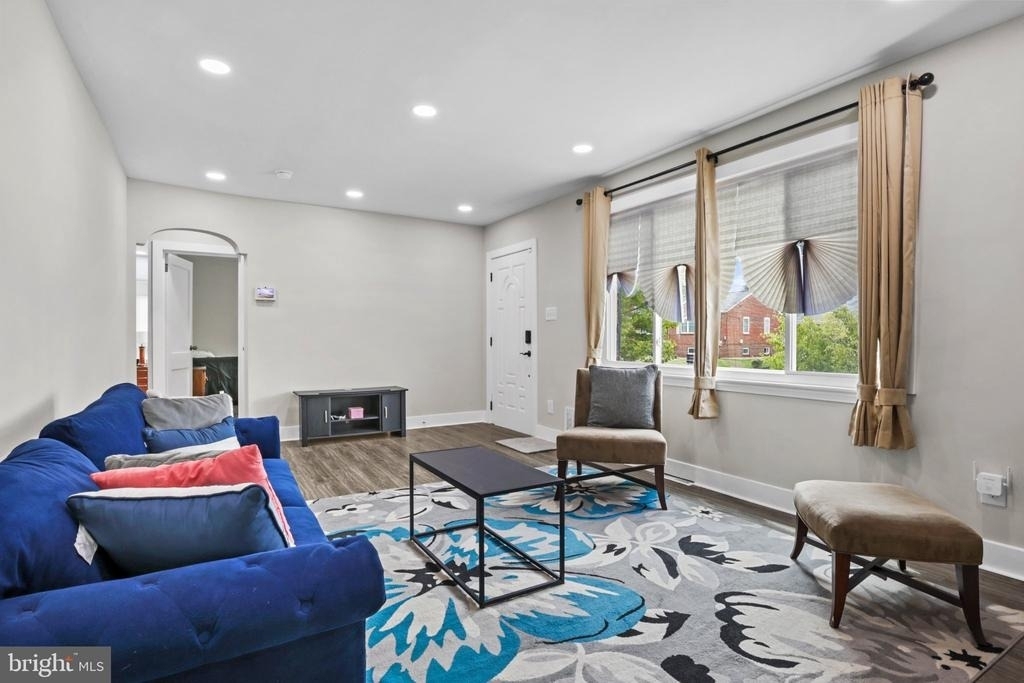 720 Sheridan Street - Photo 8