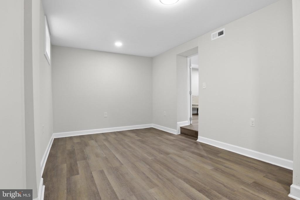720 Sheridan Street - Photo 30