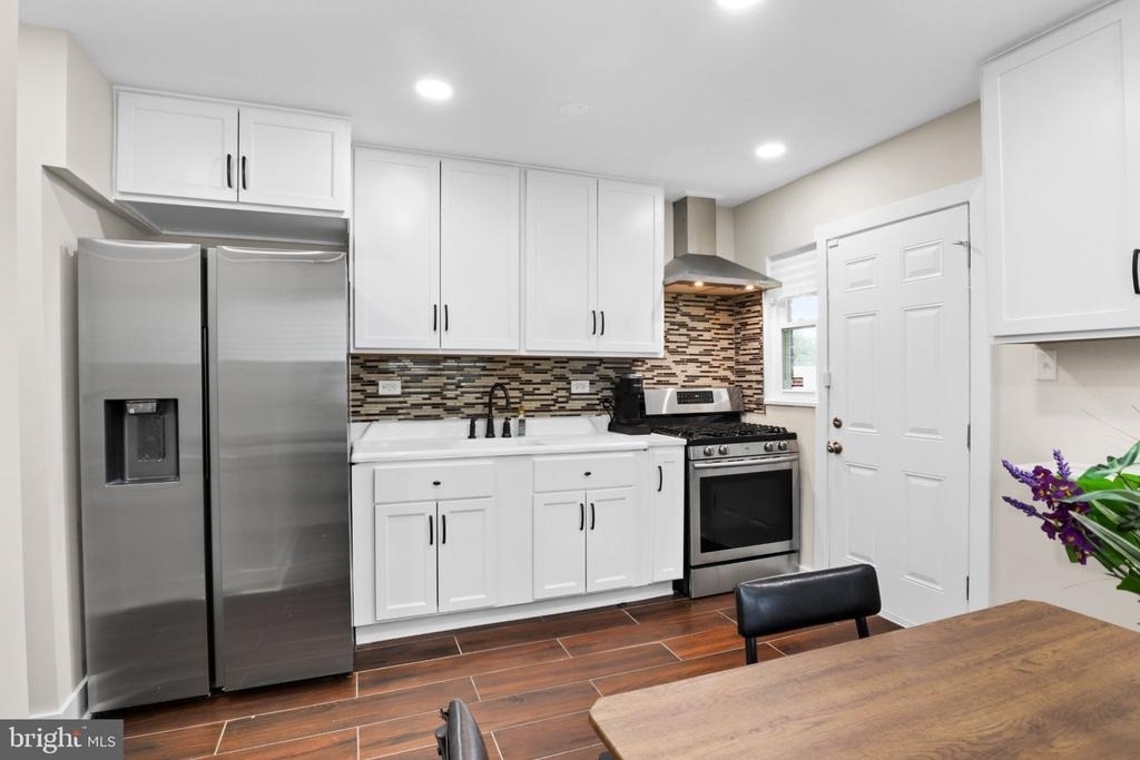 720 Sheridan Street - Photo 11