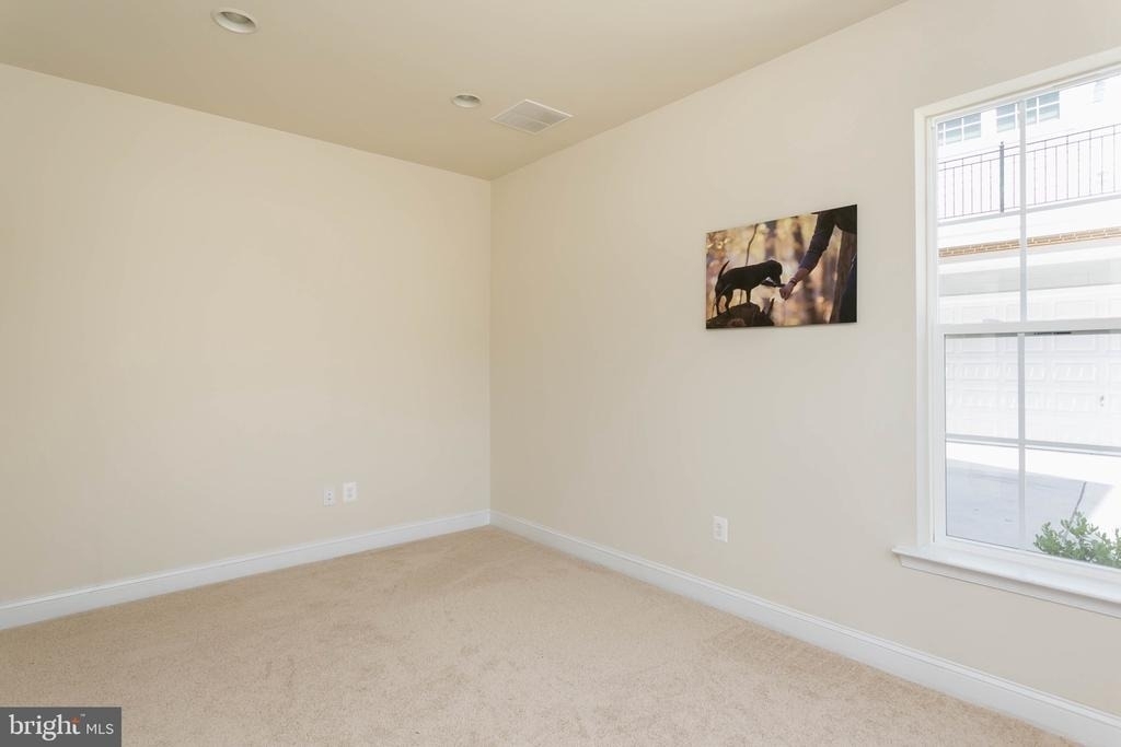 19 Willow Avenue - Photo 28