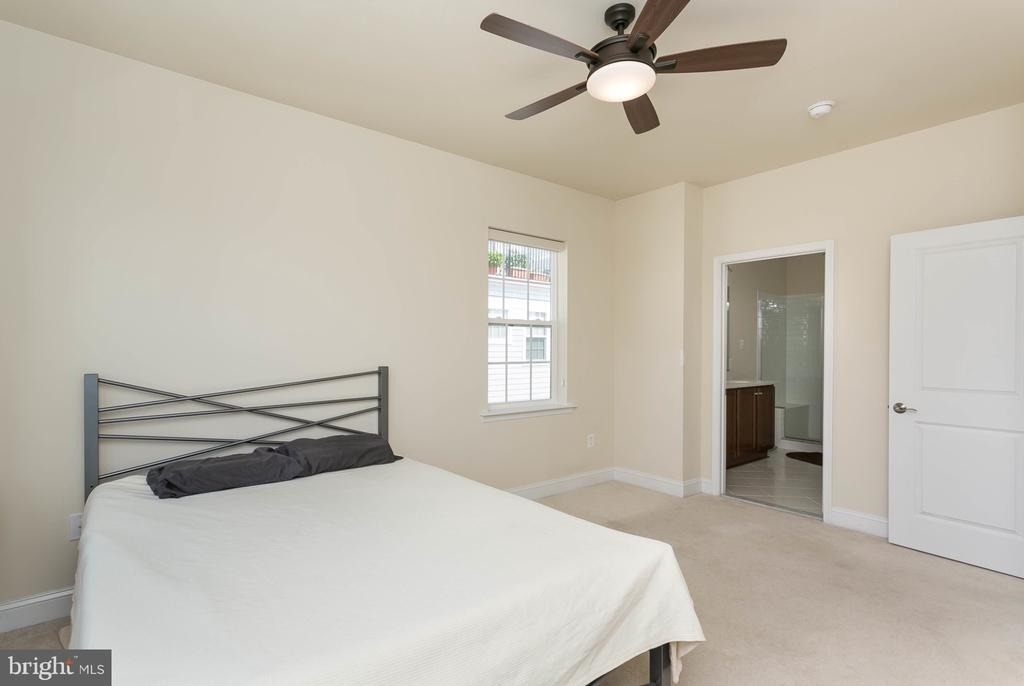 19 Willow Avenue - Photo 22