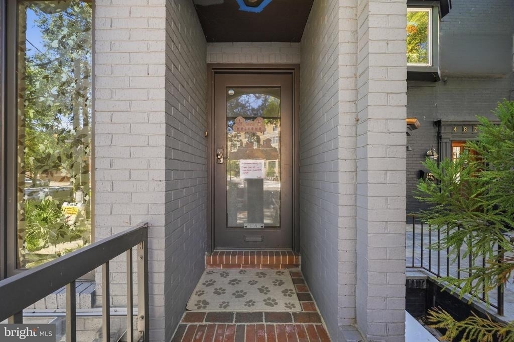 4820 Macarthur Boulevard Nw - Photo 2