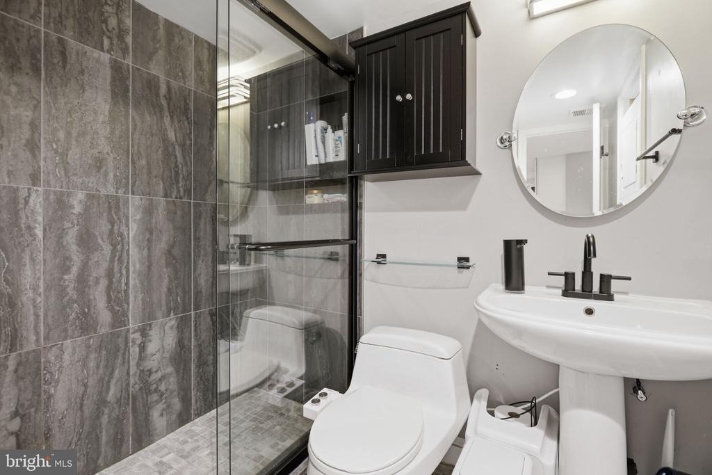 1527 16th Street Nw - Photo 17