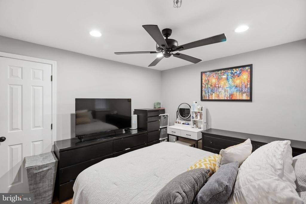 1527 16th Street Nw - Photo 14