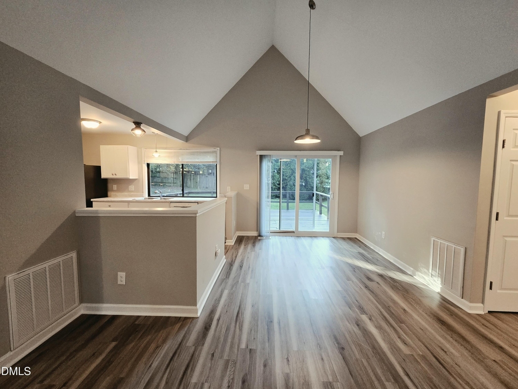 6613 Louisburg Road - Photo 7
