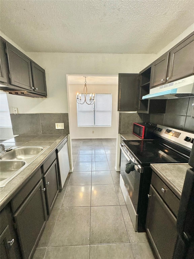9103 Japonica Ct - Photo 18