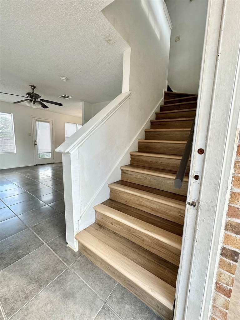 9103 Japonica Ct - Photo 2