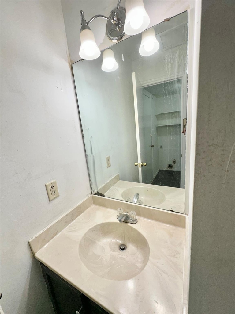9103 Japonica Ct - Photo 15