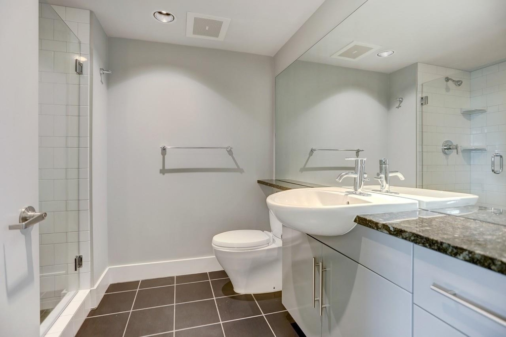300 Bowie St - Photo 5