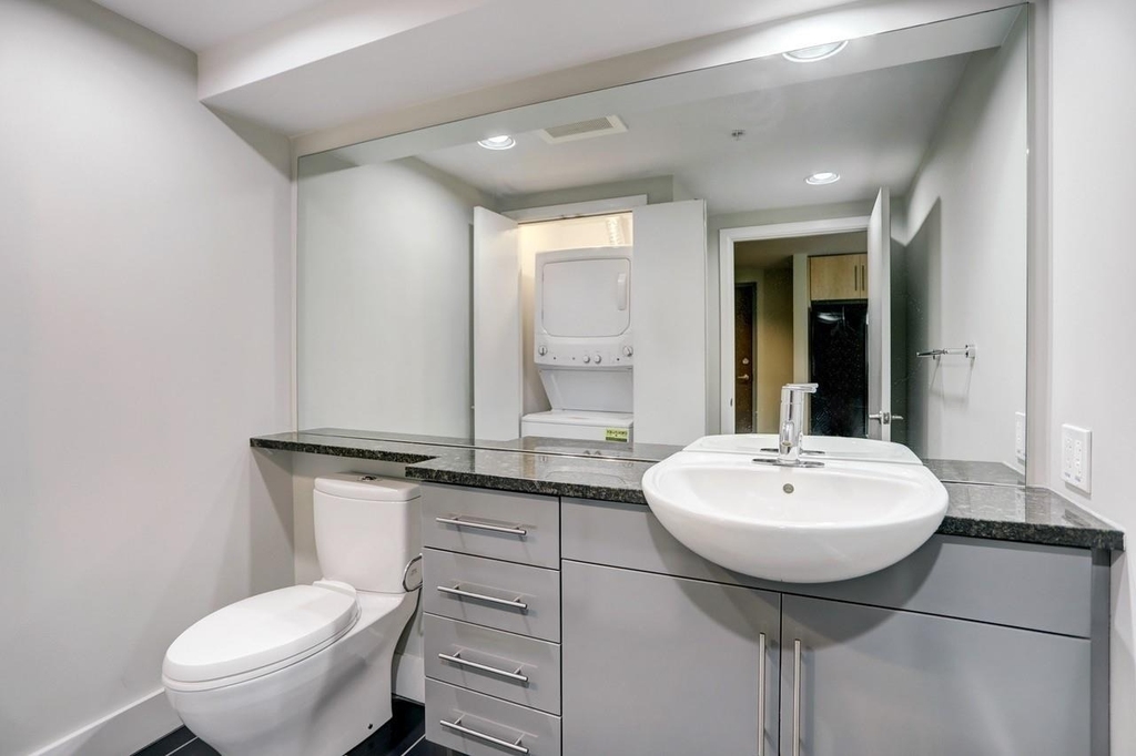 300 Bowie St - Photo 7