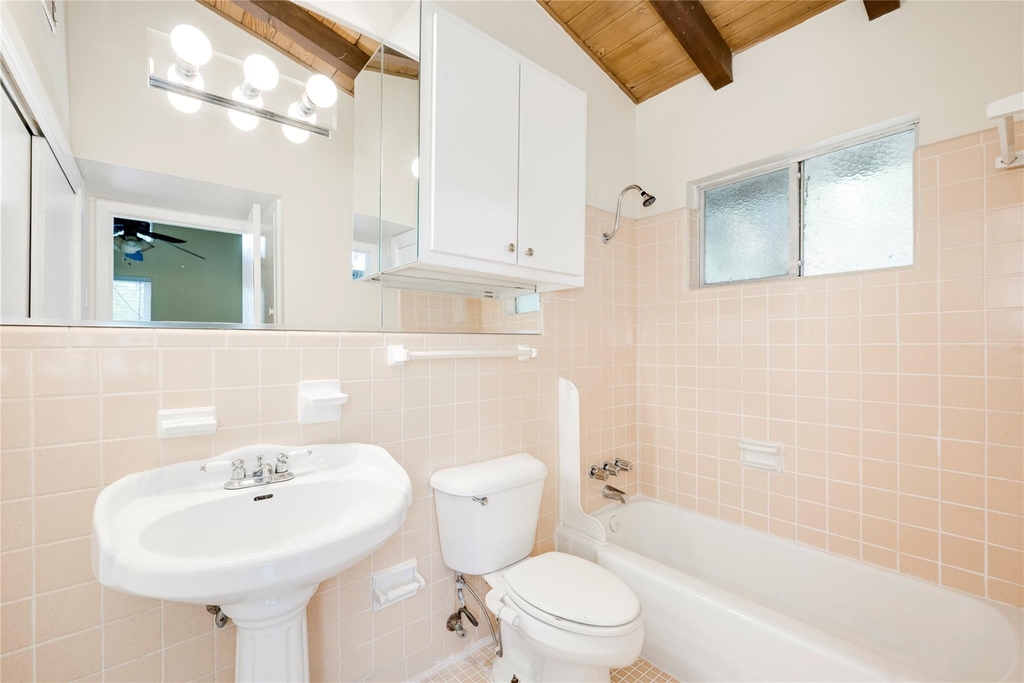 1511 Shoal Creek Blvd - Photo 15