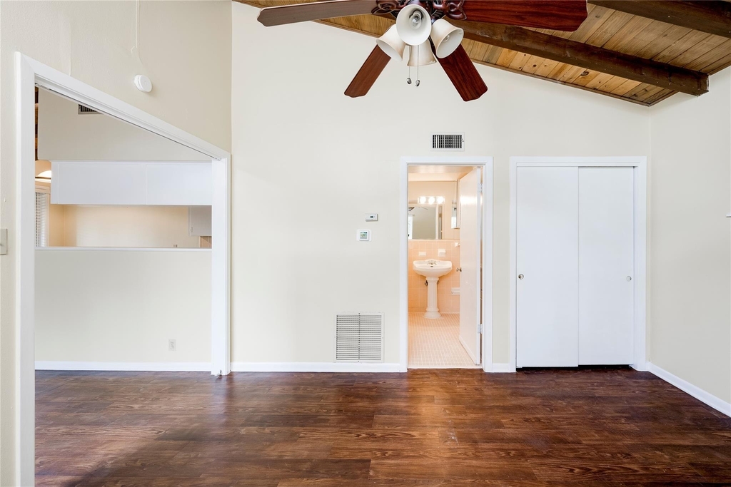 1511 Shoal Creek Blvd - Photo 12