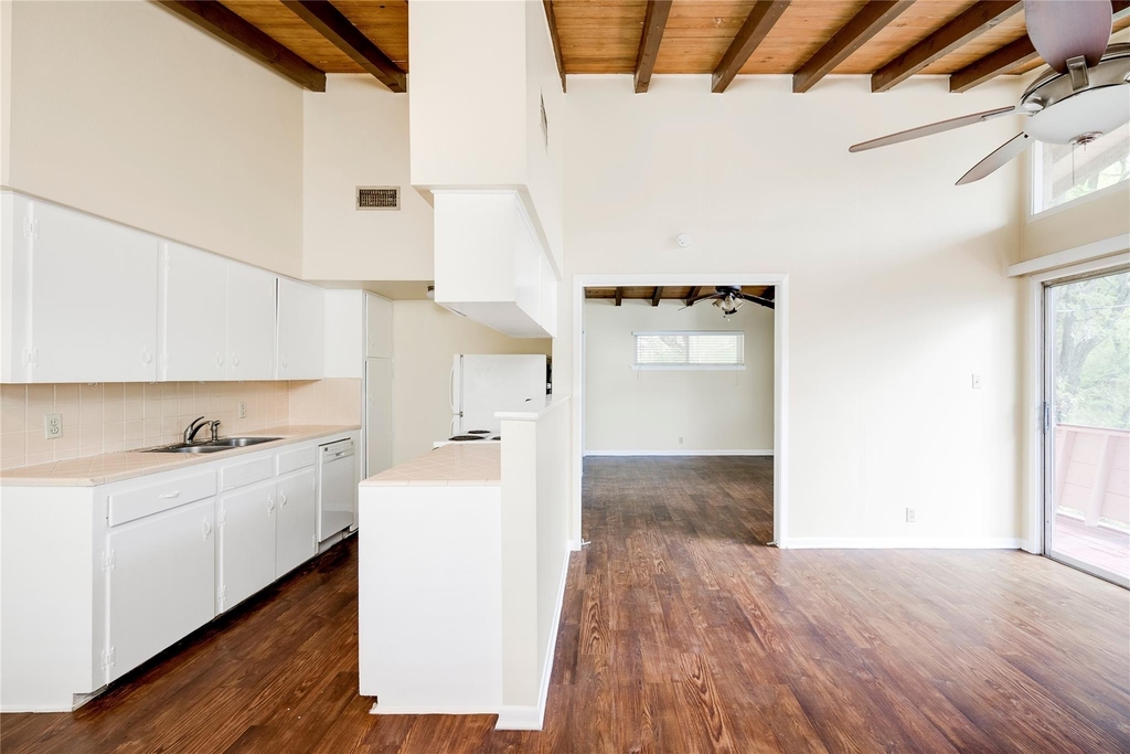 1511 Shoal Creek Blvd - Photo 17