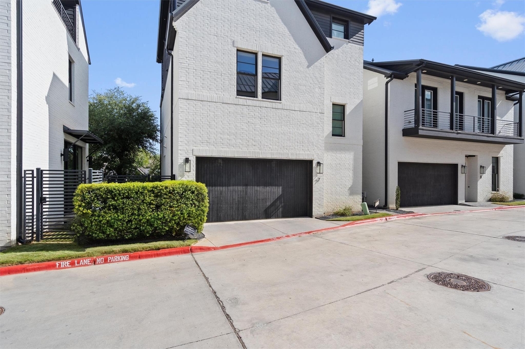 1719 Spyglass Dr - Photo 1