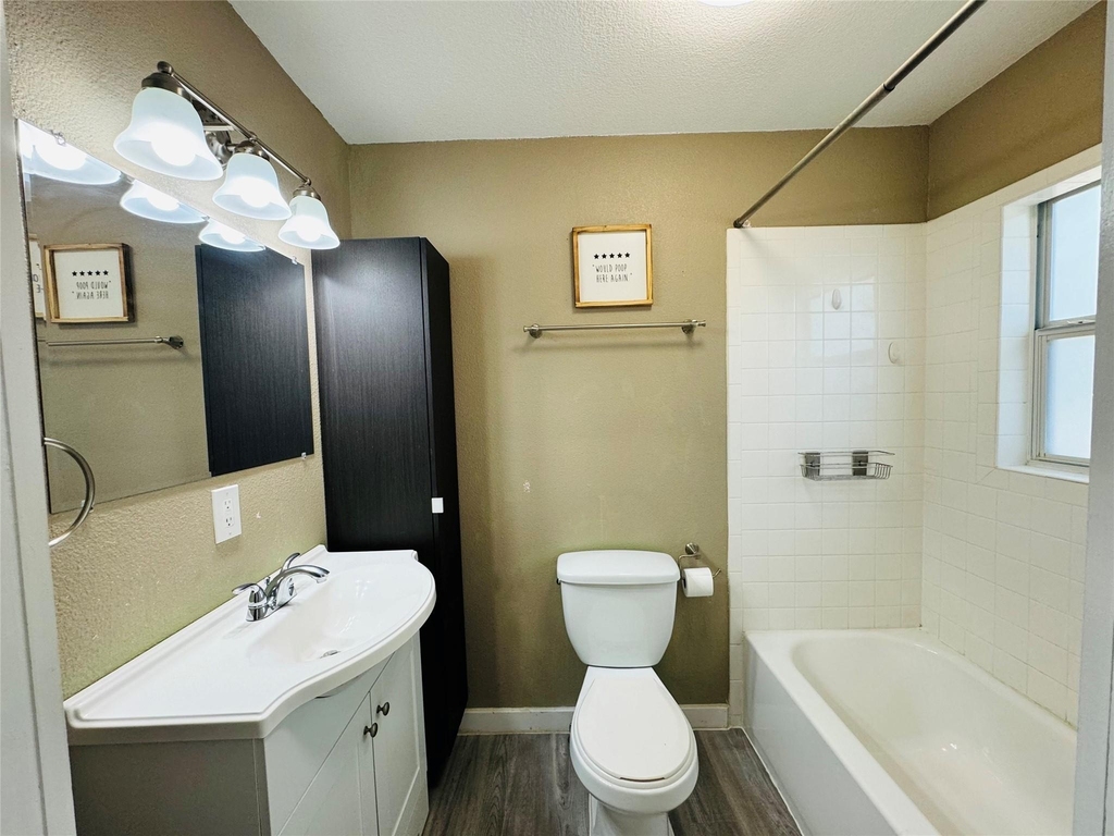 206 S Elm St - Photo 12