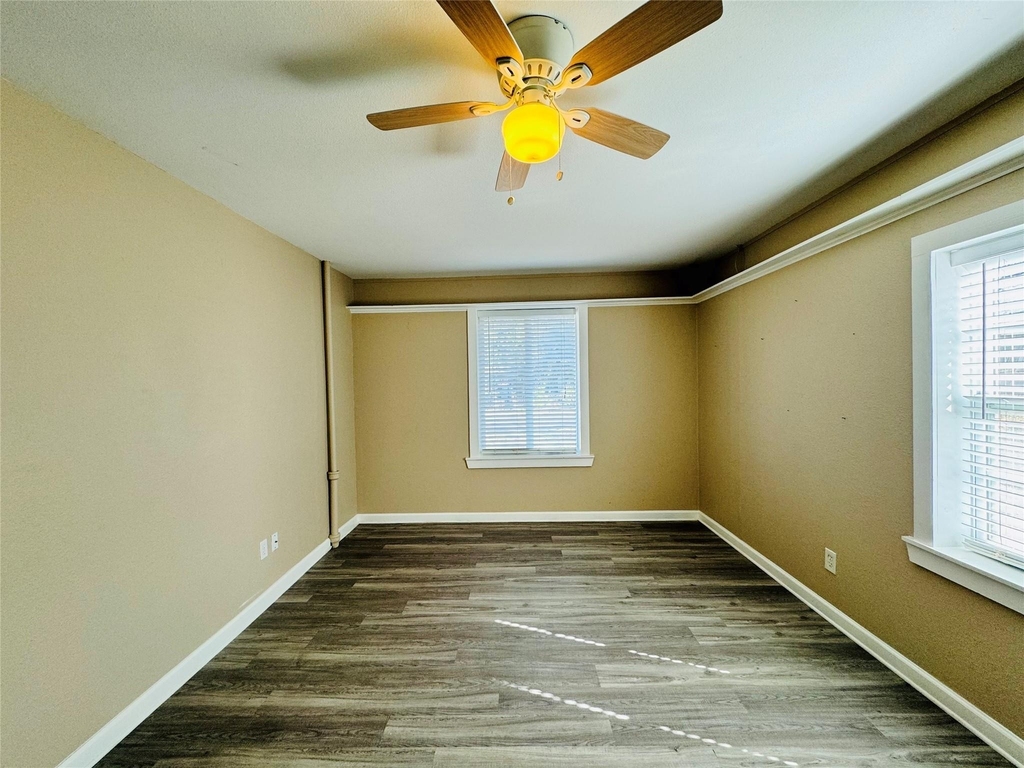206 S Elm St - Photo 8