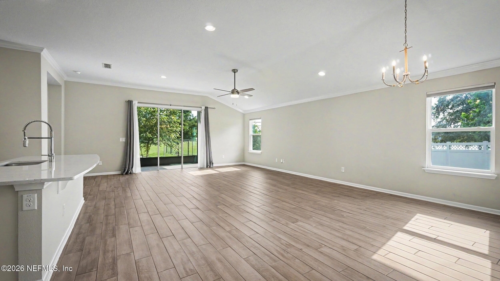38 Spay Bay Court - Photo 4