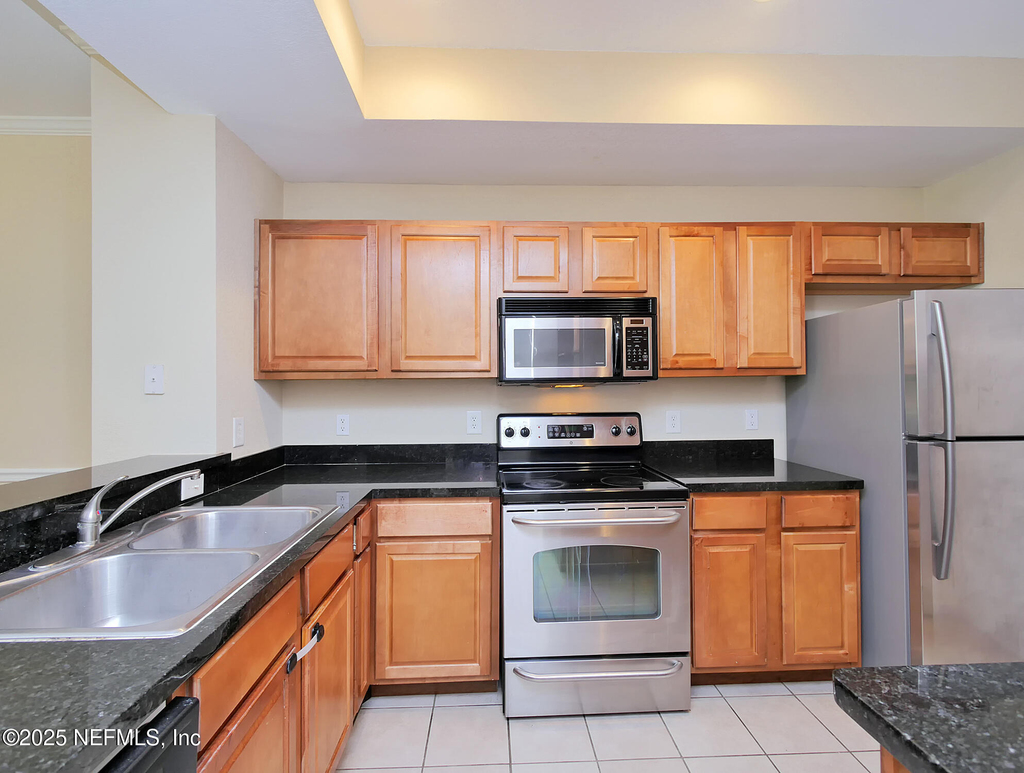 10200 Belle Rive Boulevard - Photo 9