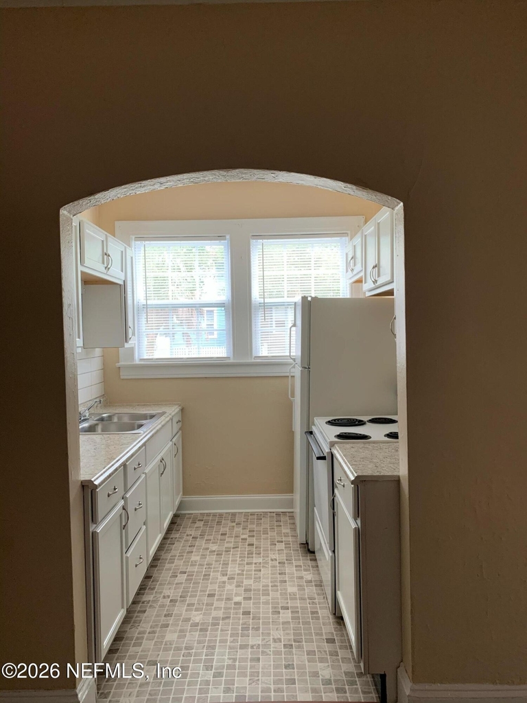 2062 Post Street - Photo 4
